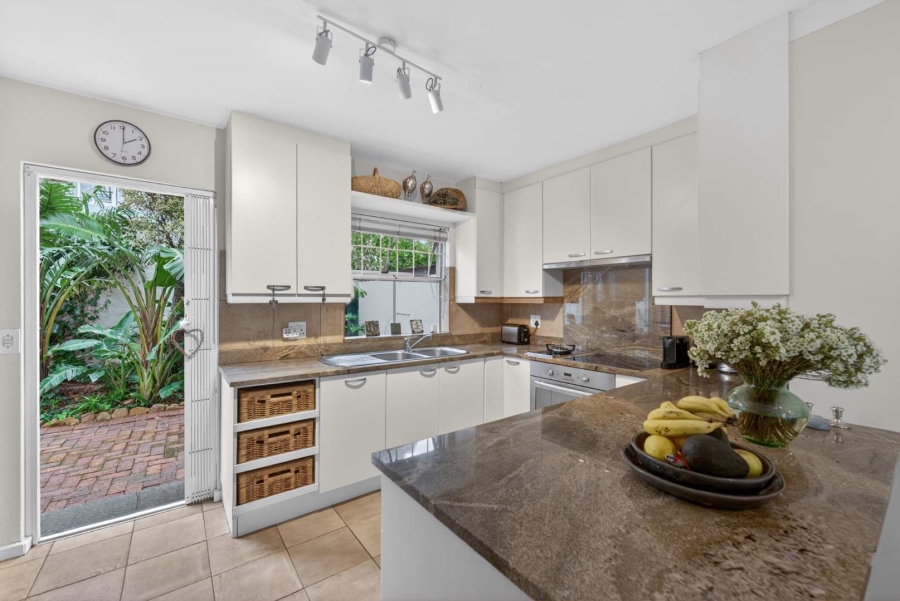 3 Bedroom Property for Sale in Vredehoek Western Cape